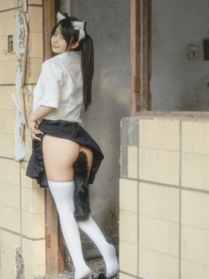 浴室里强摁做开腿呻吟拼免费视频_国产剧高清视频播放